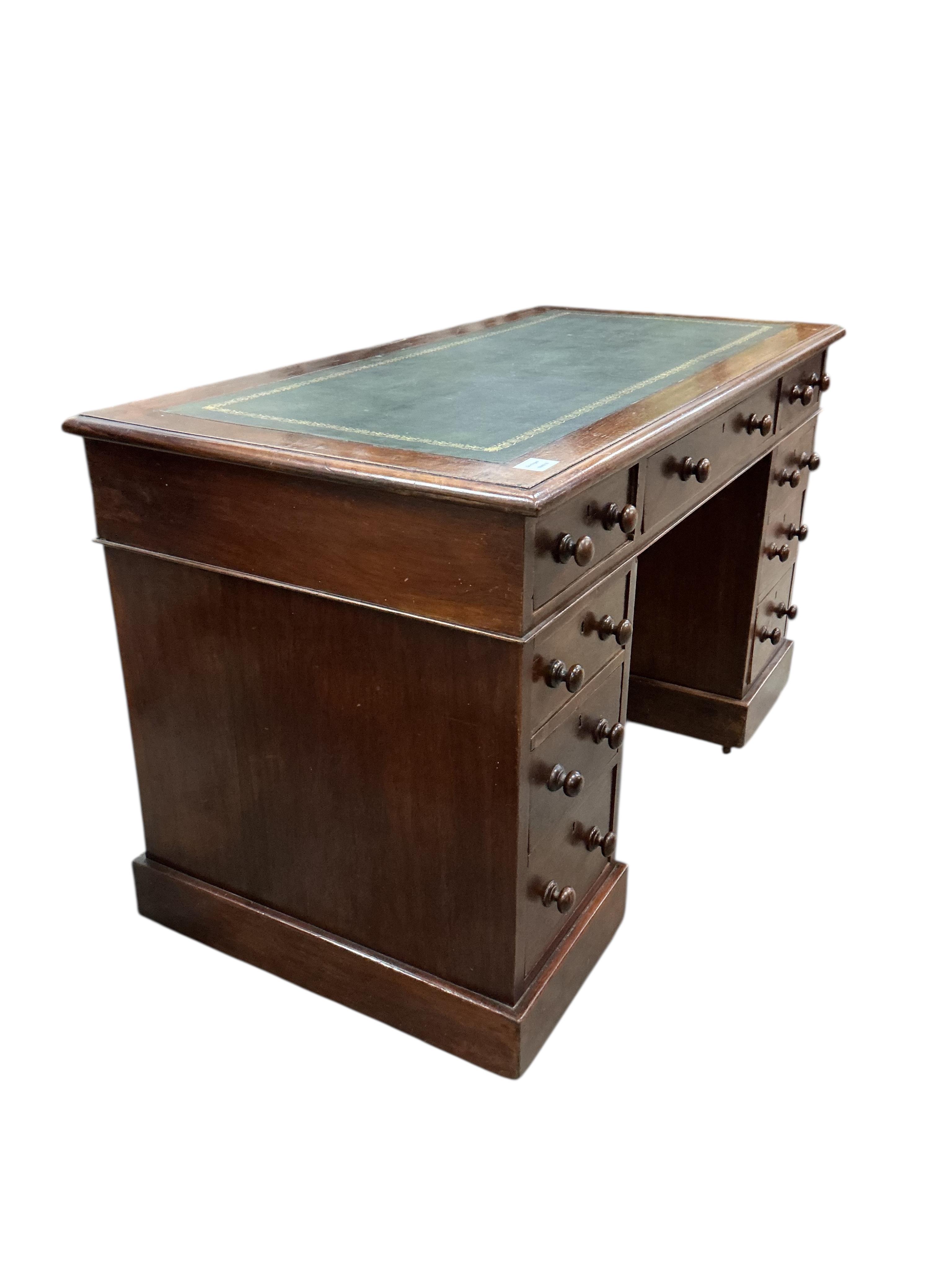 A Victorian mahogany pedestal desk, width 121cm, depth 60cm, height 73cm